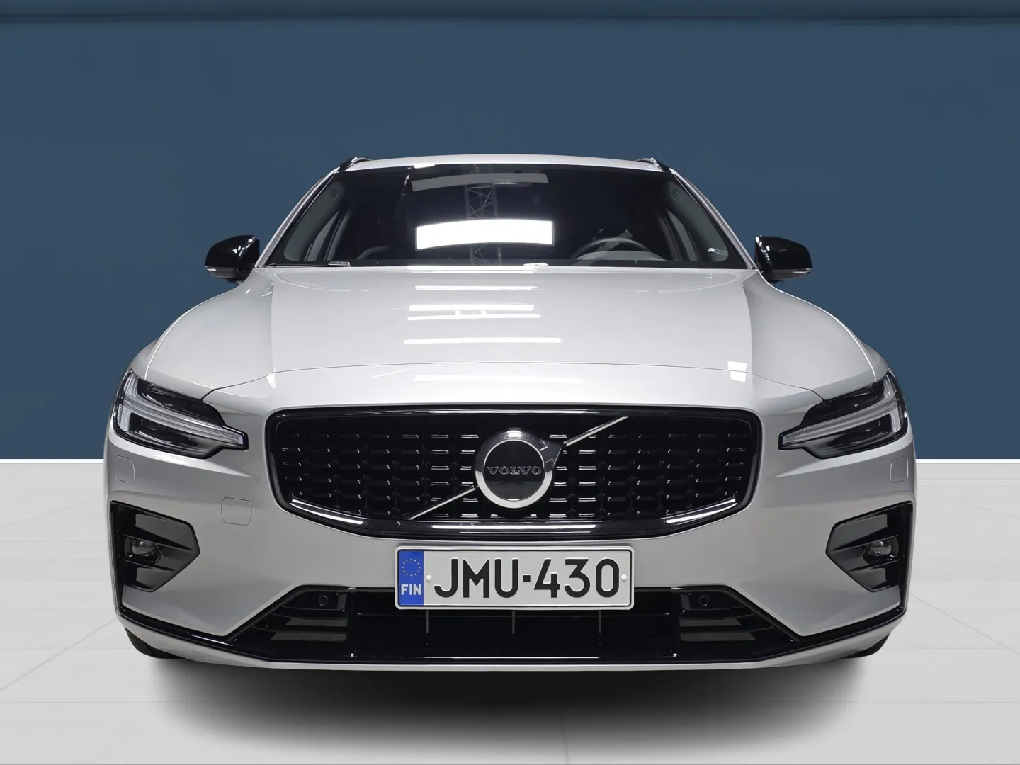 Autokuva 2 - JMU-430