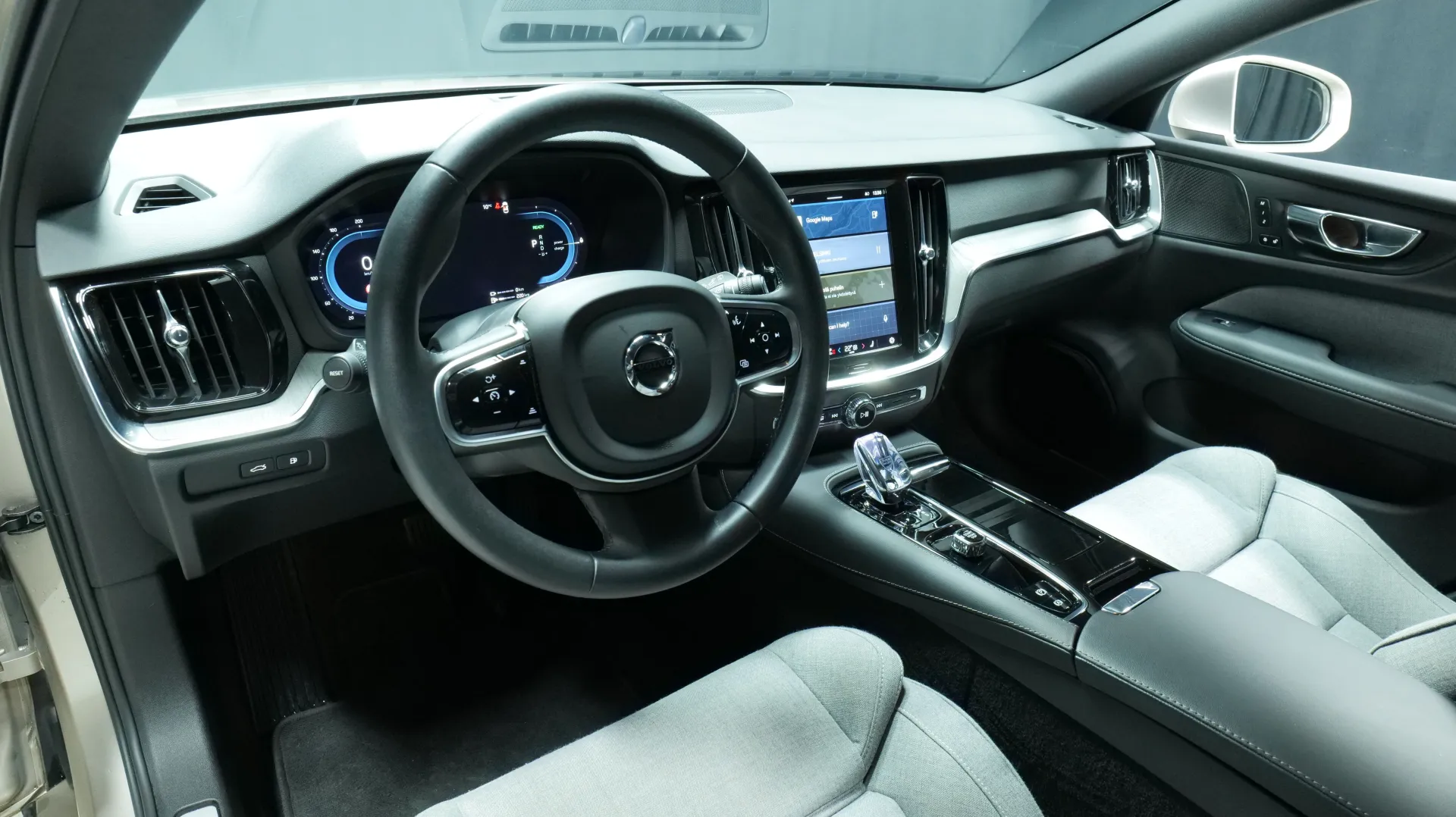 Autokuva 13 - JMU-944