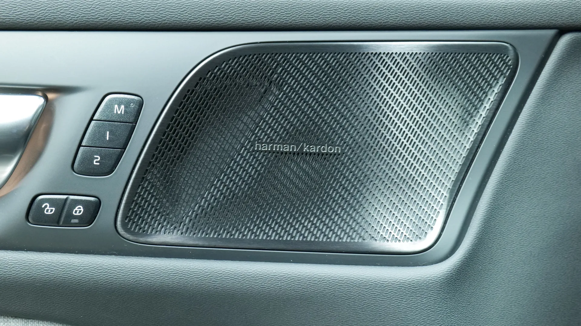 Autokuva 10 - JMU-944