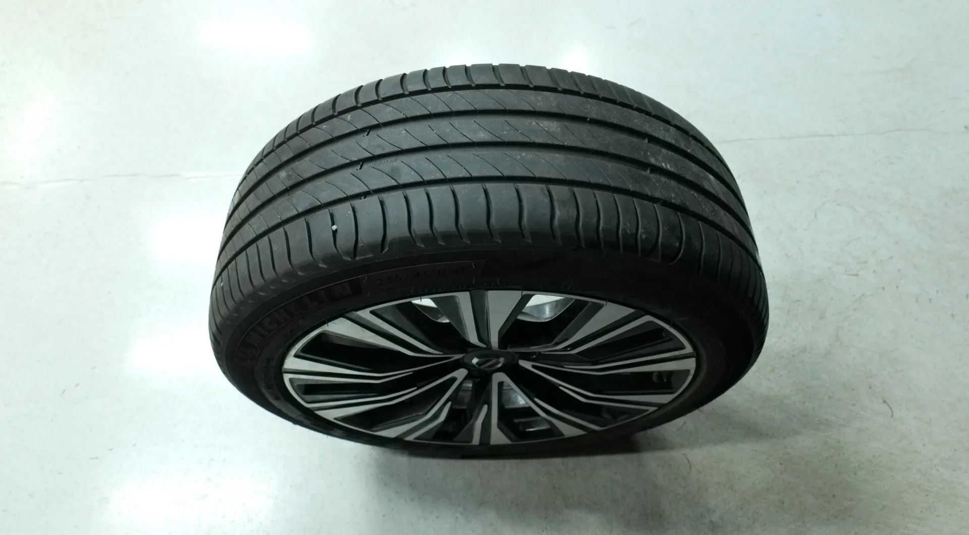 Autokuva 20 - JMU-944