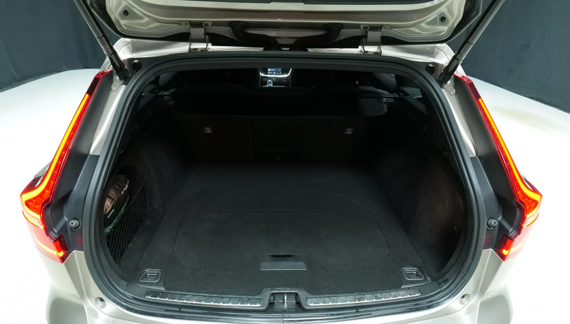 Autokuva 17 - JMU-944