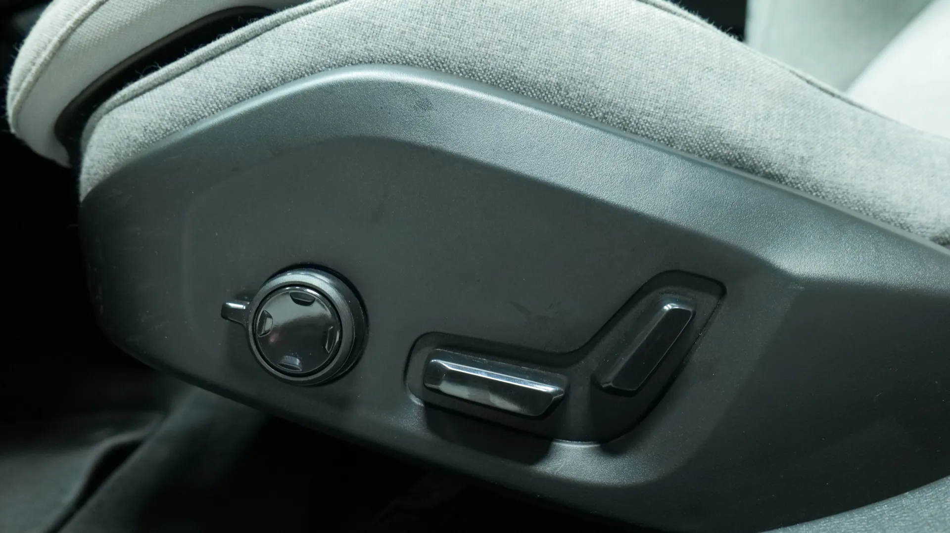 Autokuva 11 - JMU-944