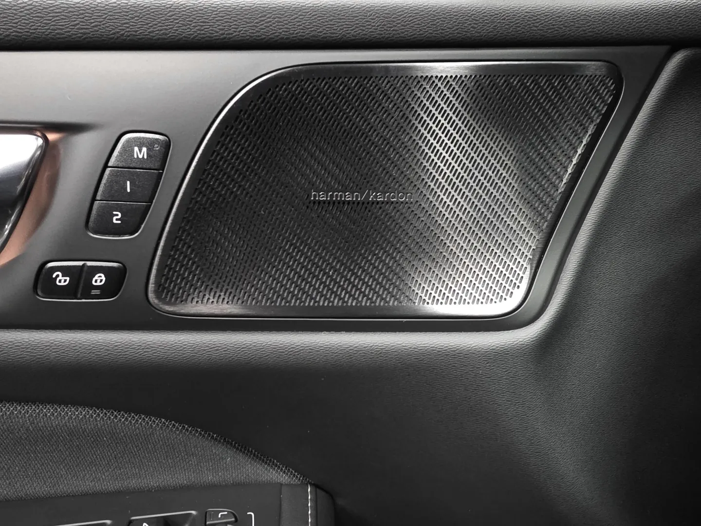 Autokuva 15 - JMU-949