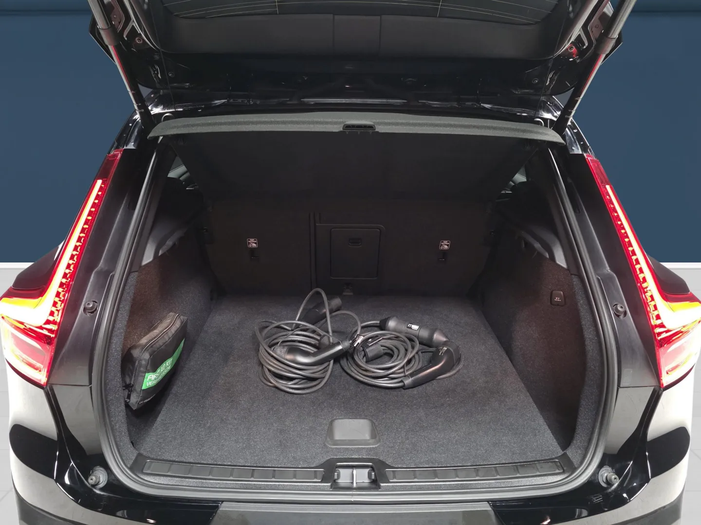 Autokuva 11 - JMZ-205