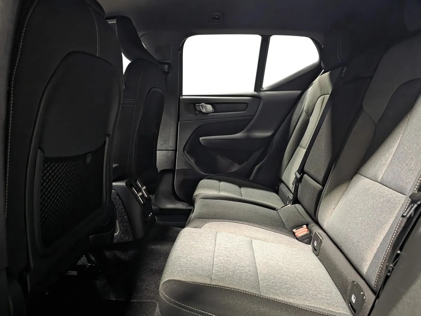 Autokuva 9 - JMZ-205