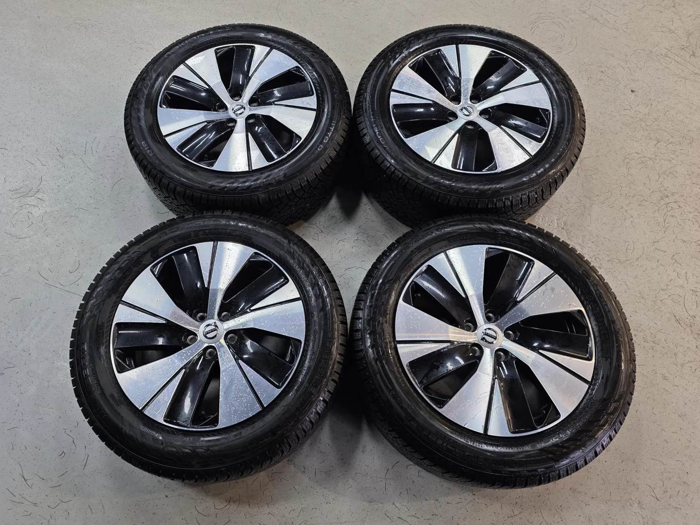 Autokuva 12 - JMZ-205