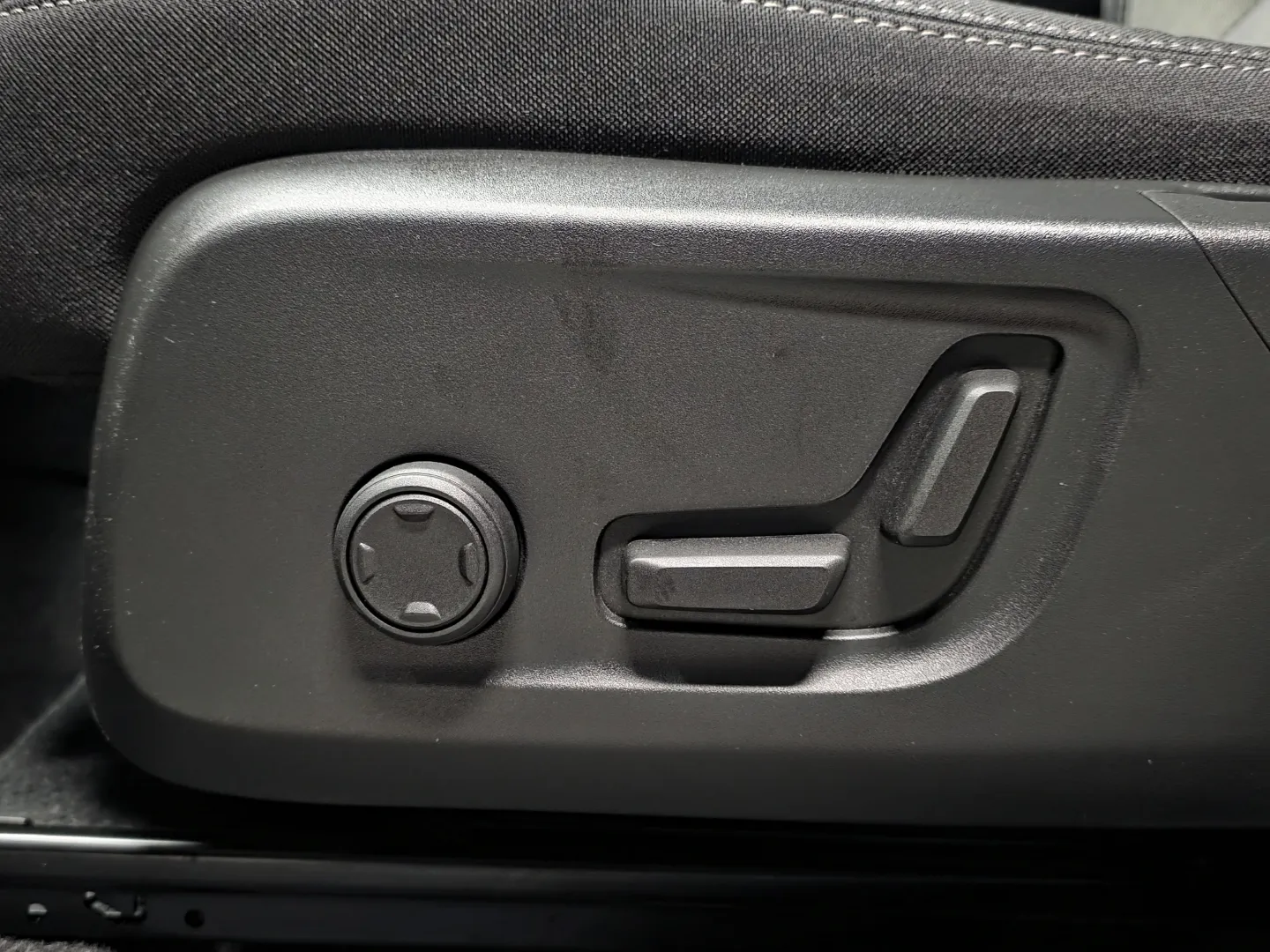 Autokuva 16 - JMZ-205