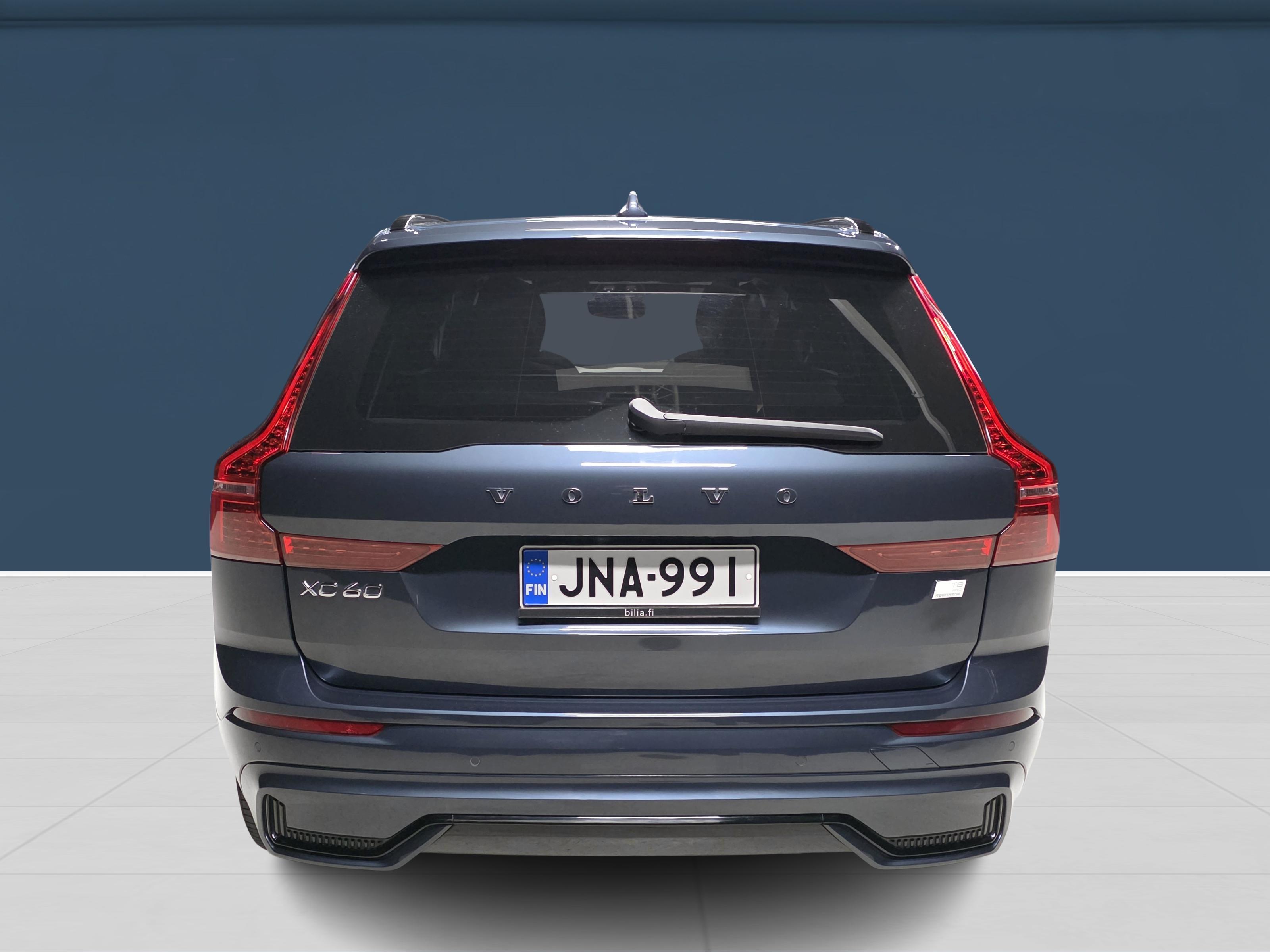 Volvo XC60 2023, photo 5/18