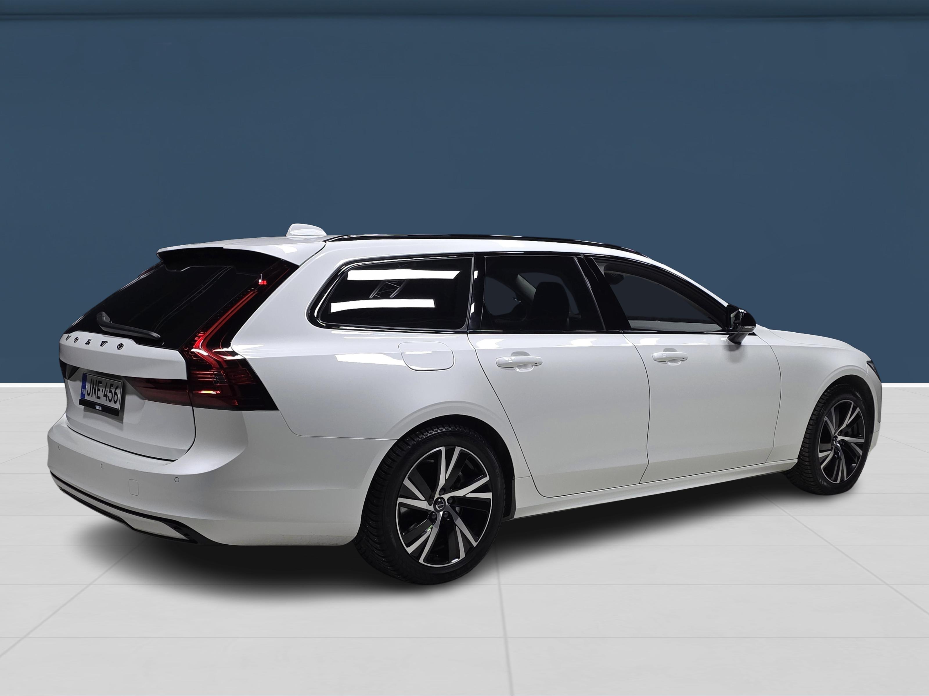 Volvo V90 2024, photo 4/17