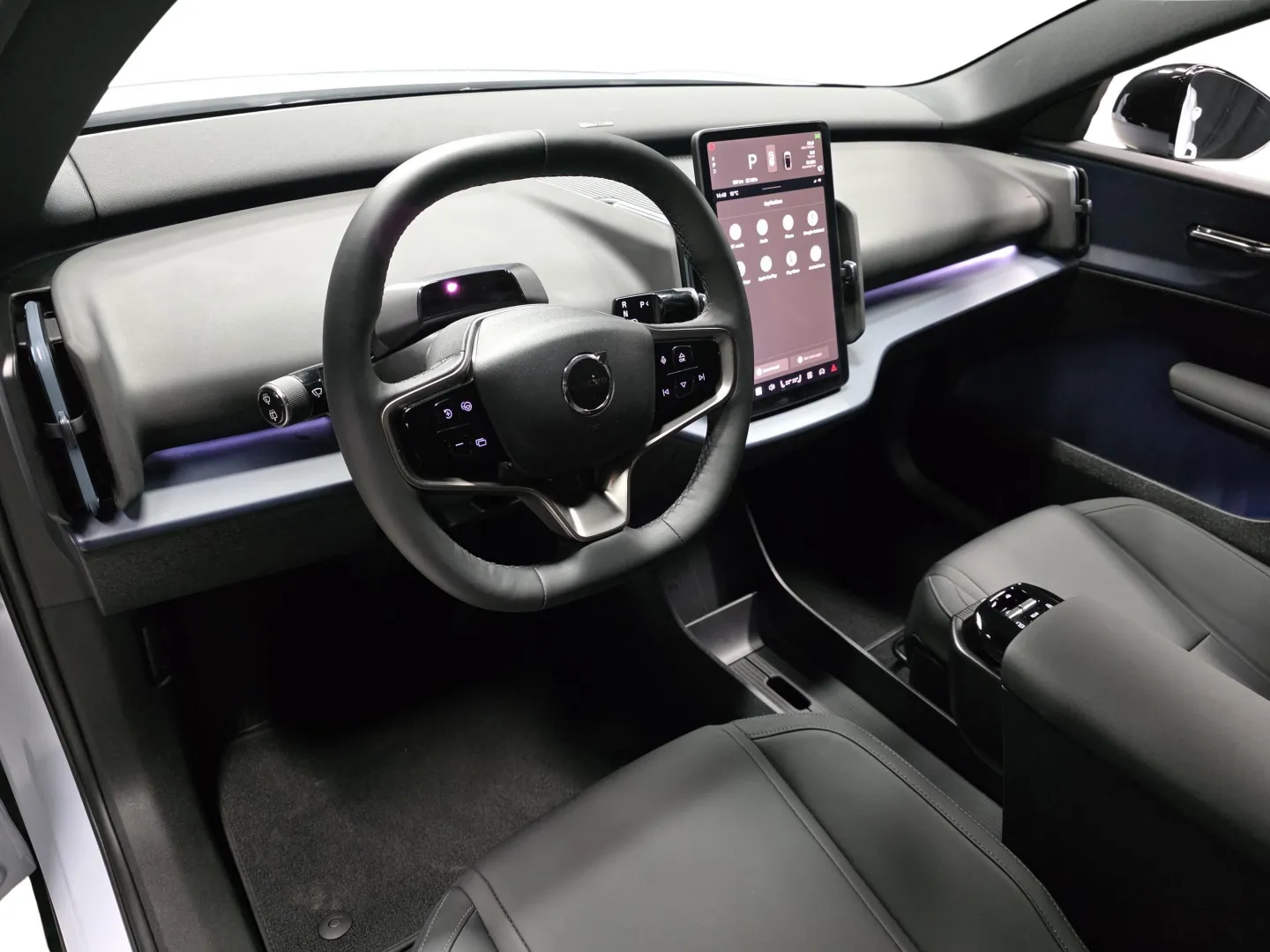 Autokuva 8 - JNI-247