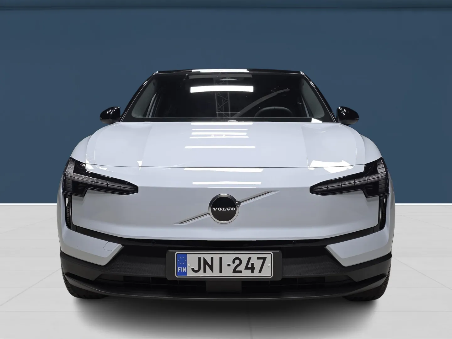 Autokuva 2 - JNI-247