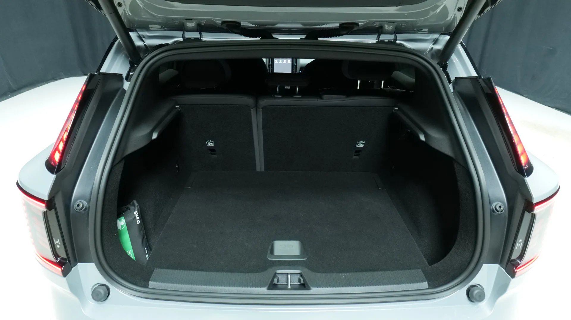 Autokuva 14 - JNI-249