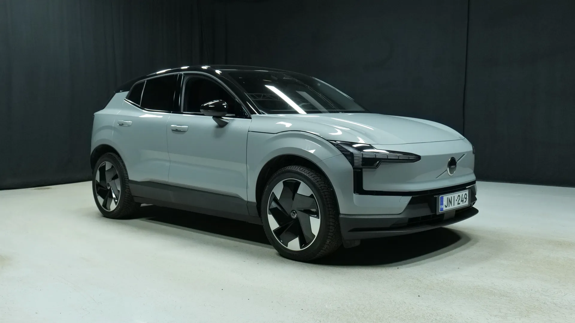 Autokuva 5 - JNI-249