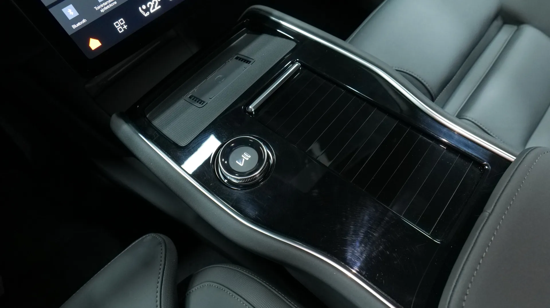 Autokuva 10 - JNJ-534