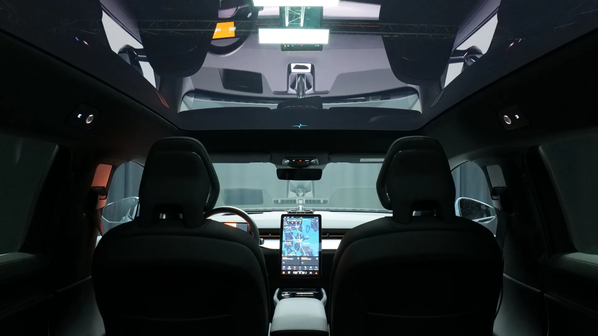 Autokuva 19 - JNJ-534