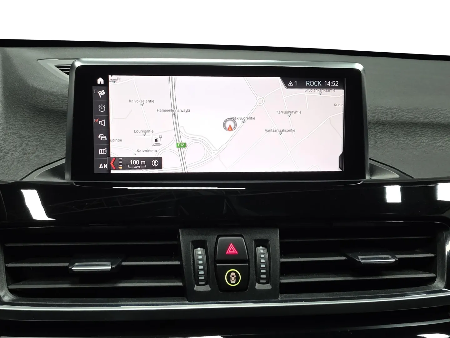 Autokuva 13 - JNJ-836