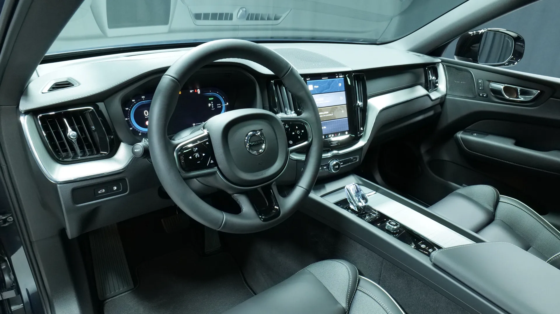 Autokuva 13 - JNM-254