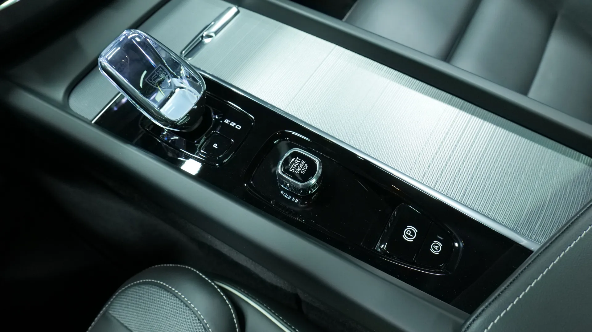 Autokuva 9 - JNM-254