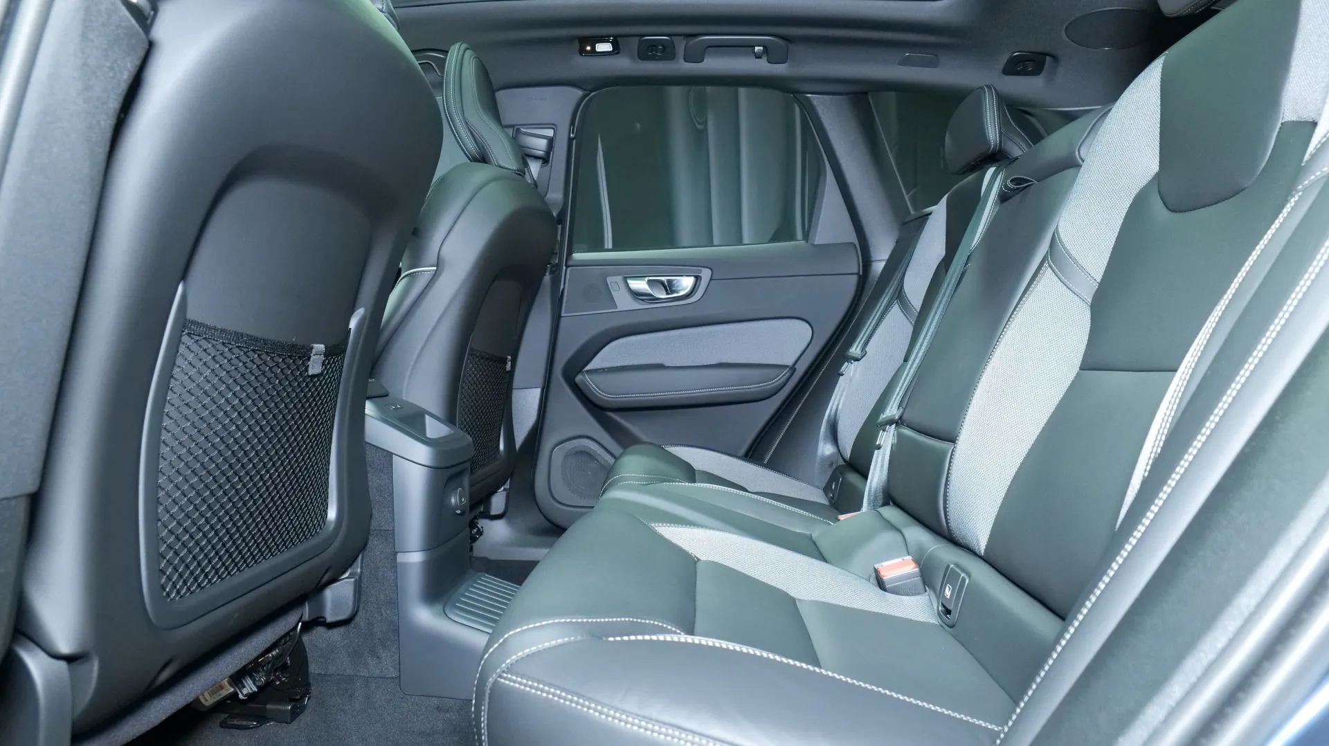 Autokuva 16 - JNM-254