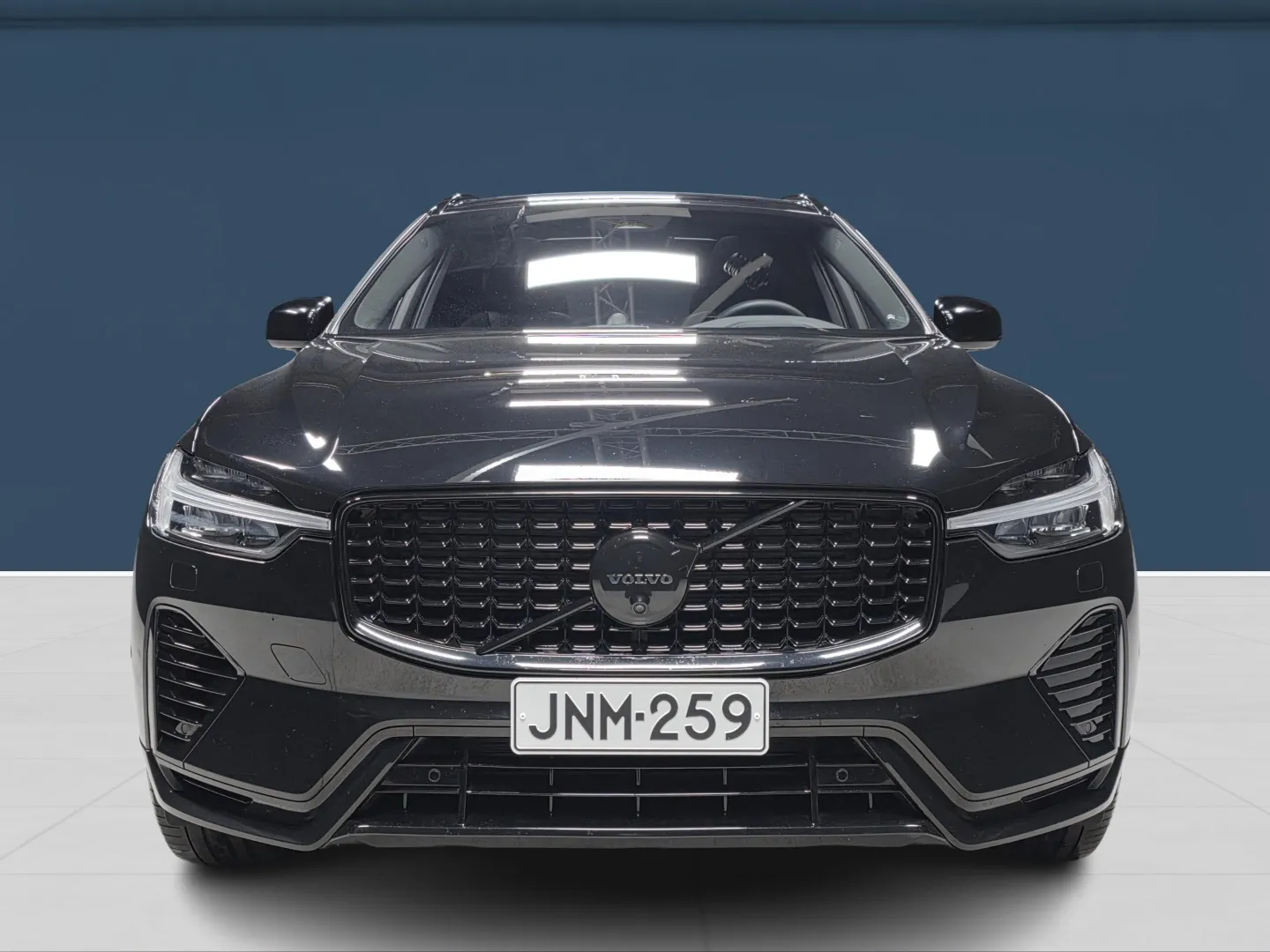 Autokuva 2 - JNM-259