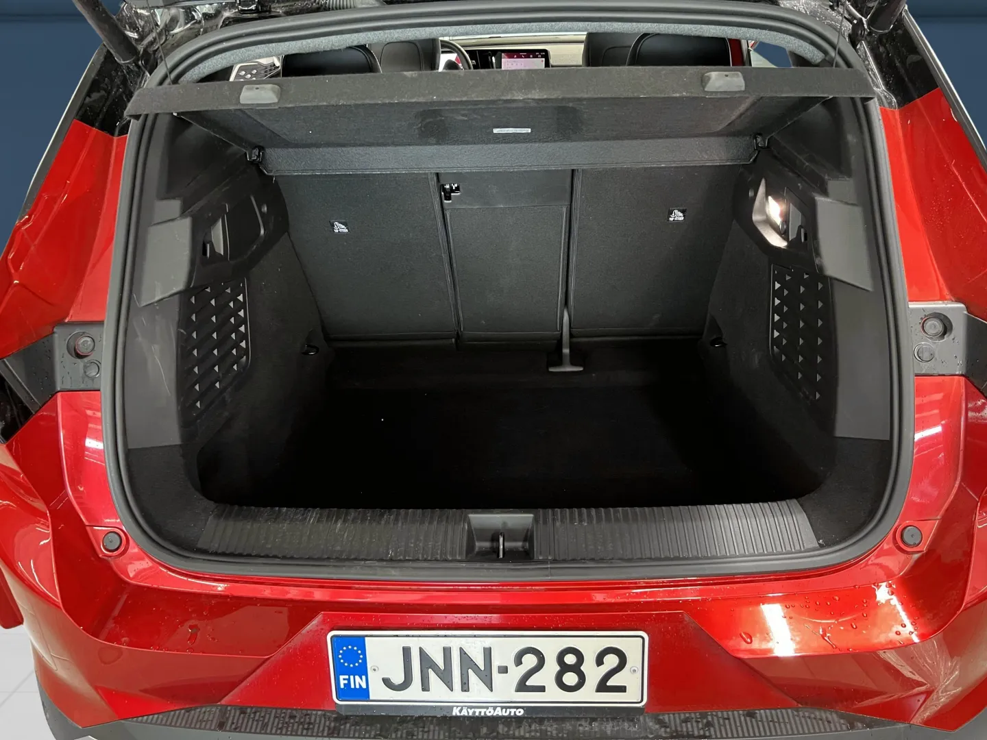 Autokuva 17 - JNN-282