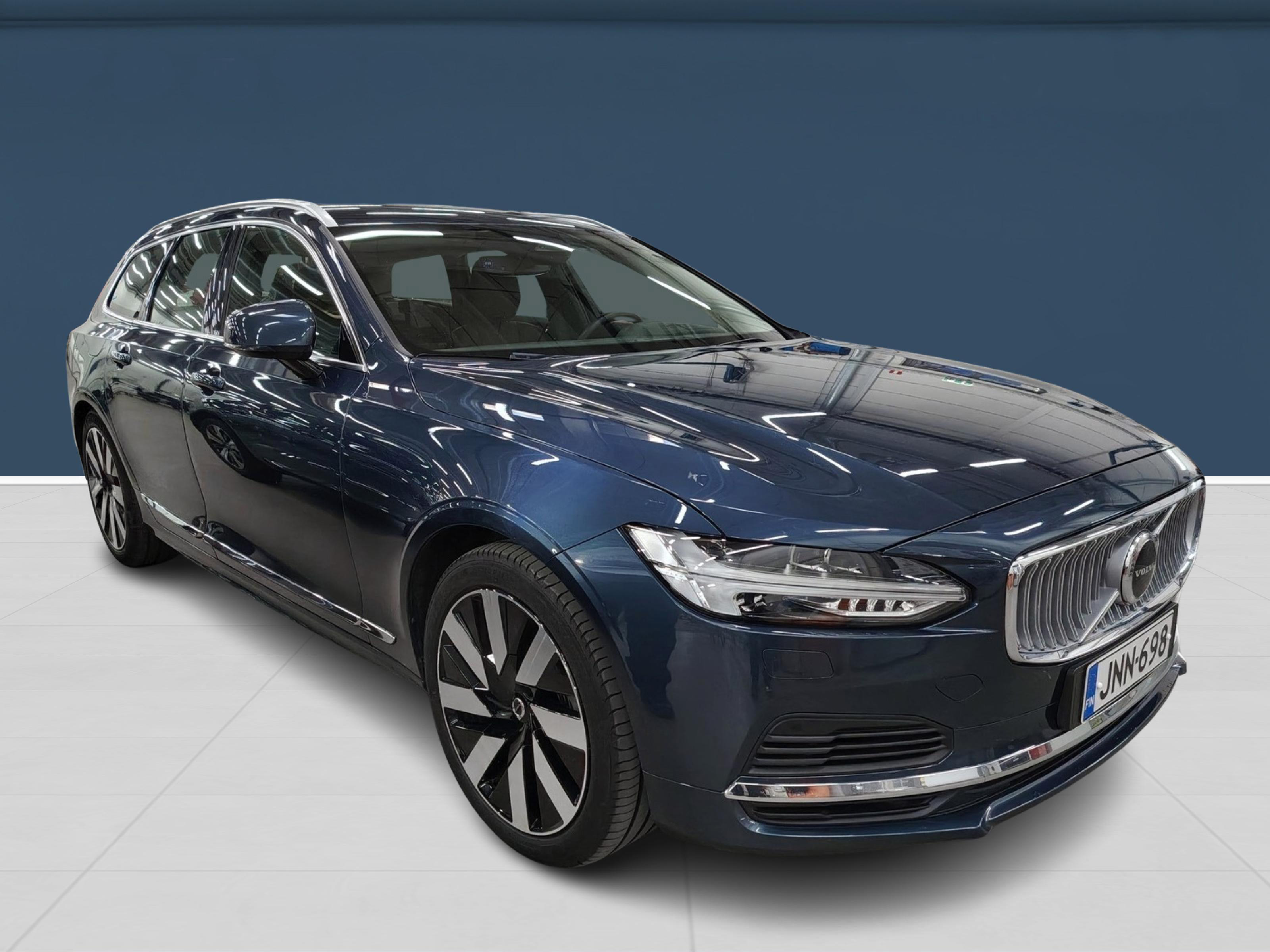 Autokuva 3 - JNN-698