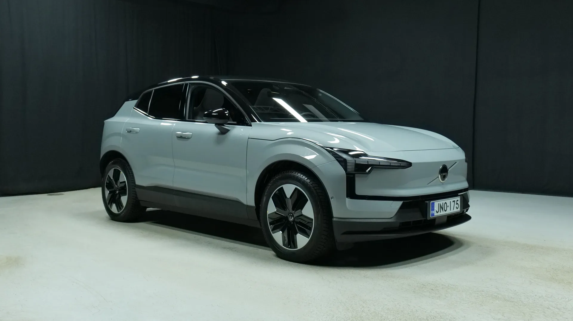 Autokuva 5 - JNO-175