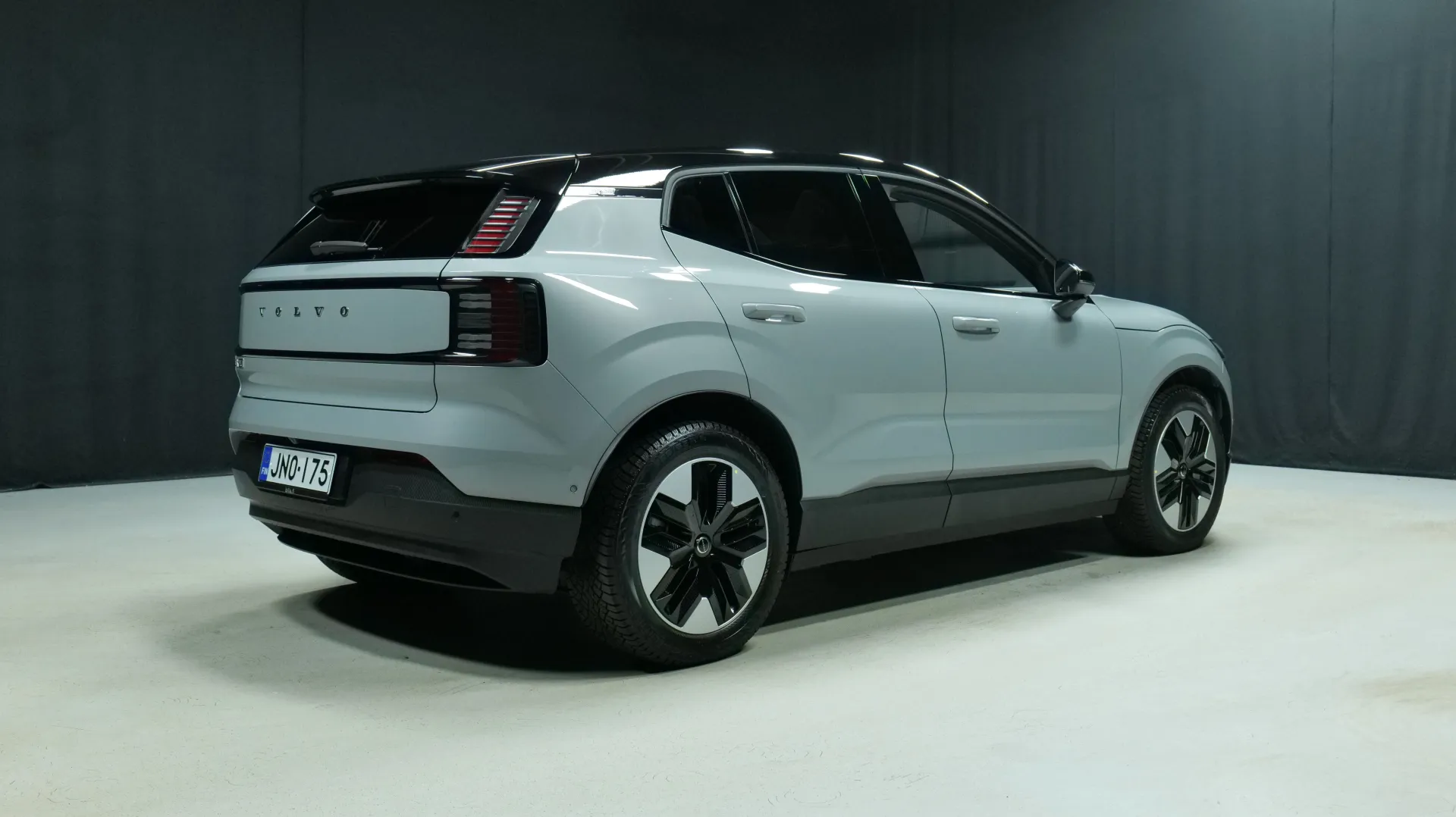 Autokuva 3 - JNO-175