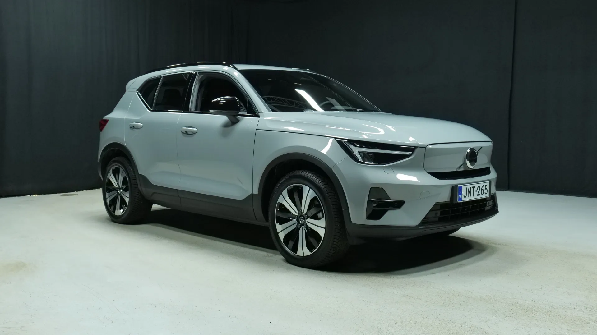 Autokuva 5 - JNT-265