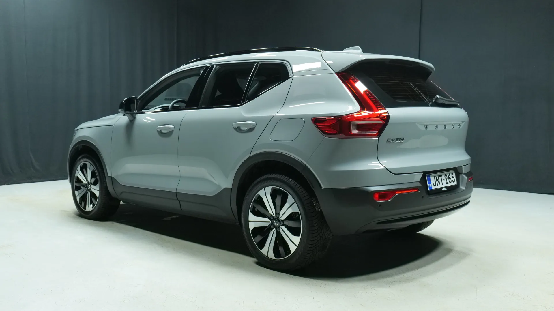 Autokuva 2 - JNT-265