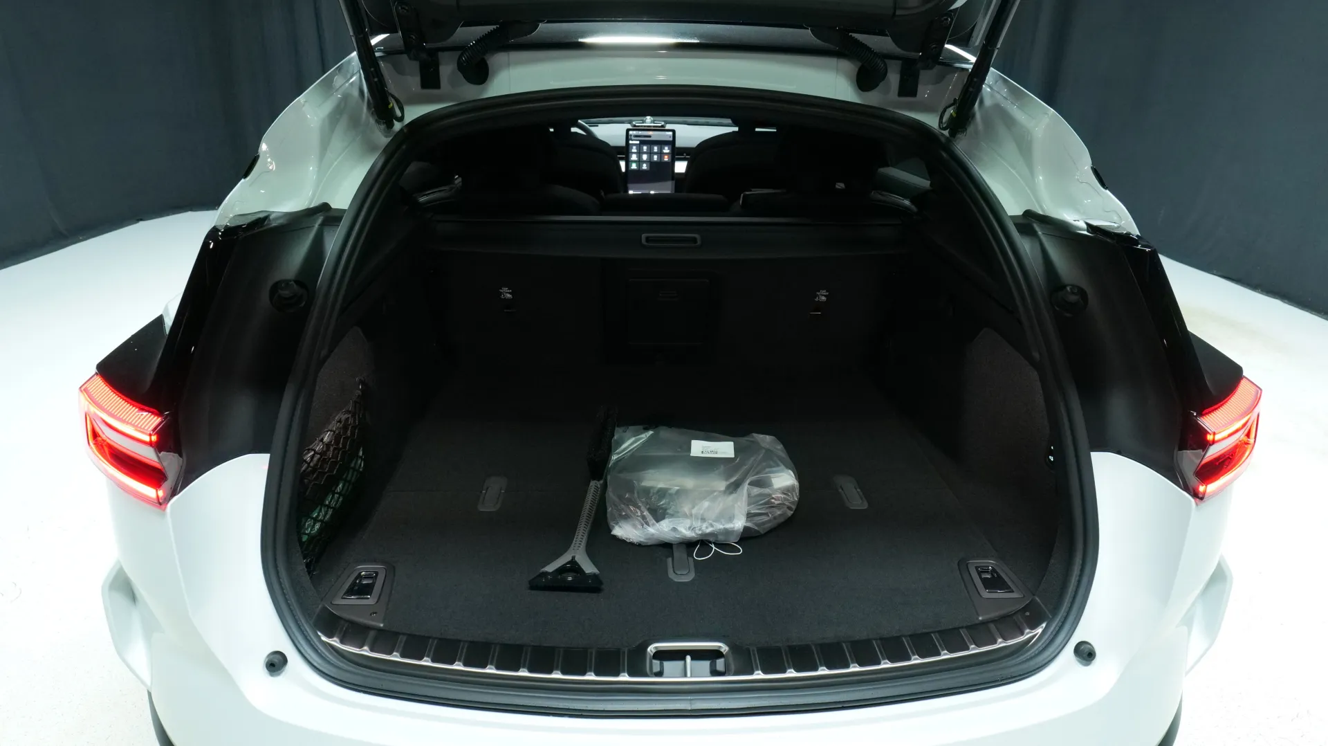 Autokuva 16 - JNT-569