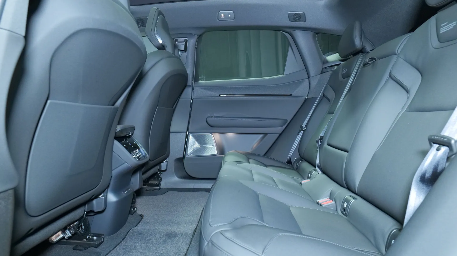 Autokuva 15 - JNT-569