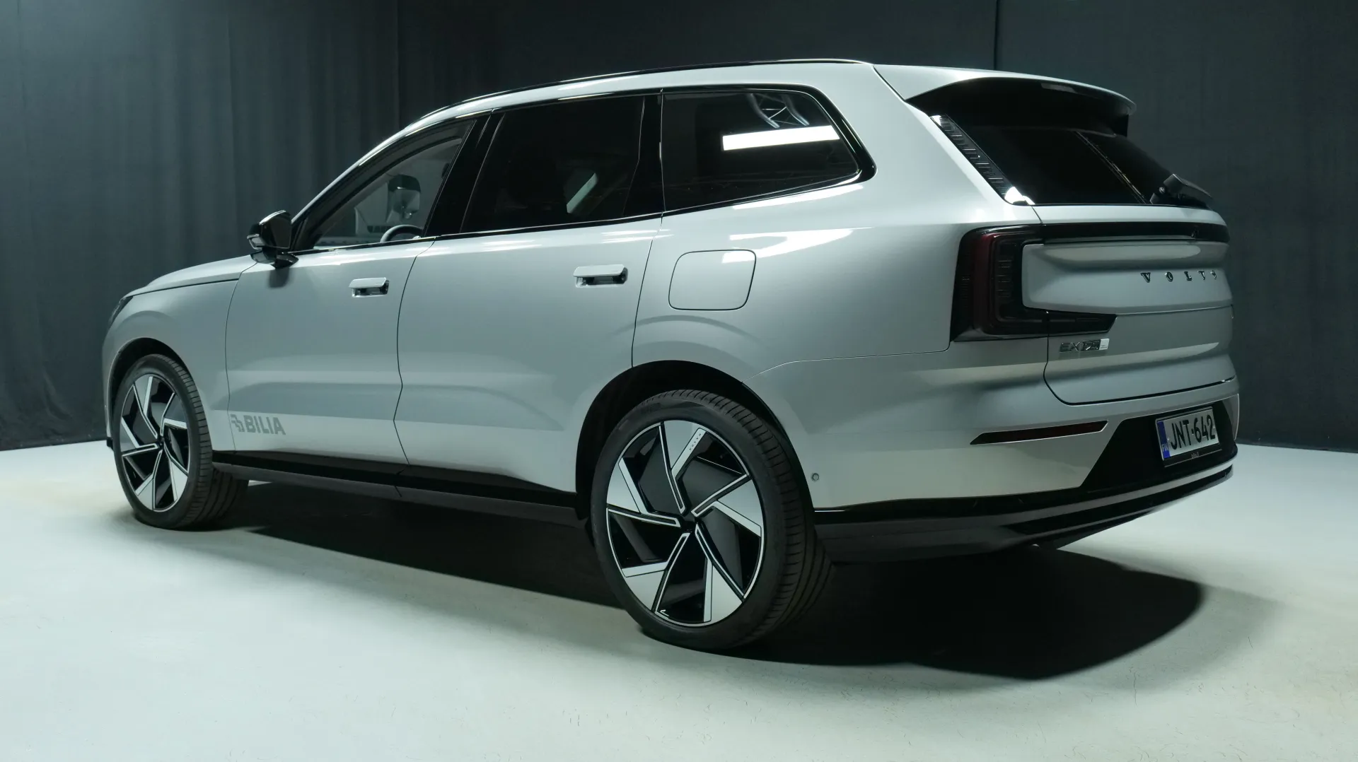 Autokuva 2 - JNT-642