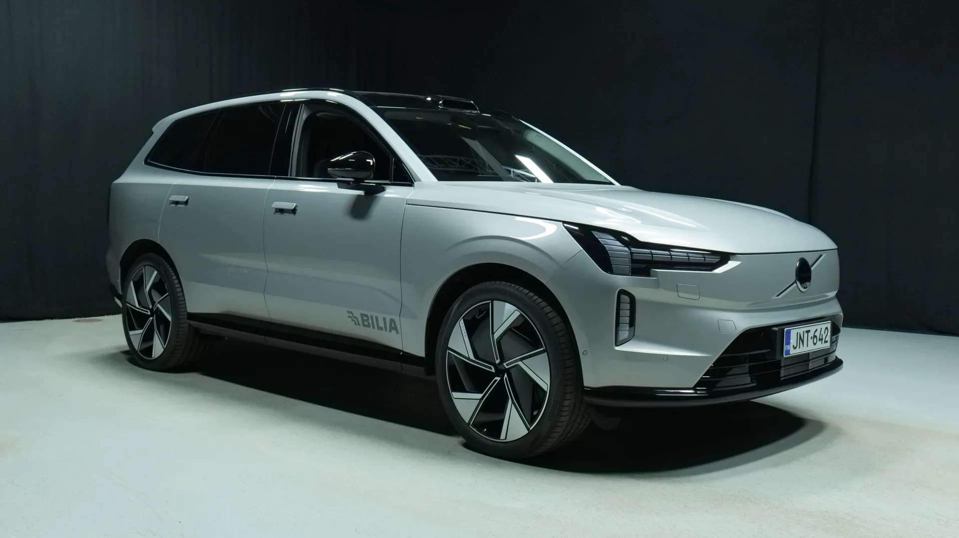 Autokuva 5 - JNT-642