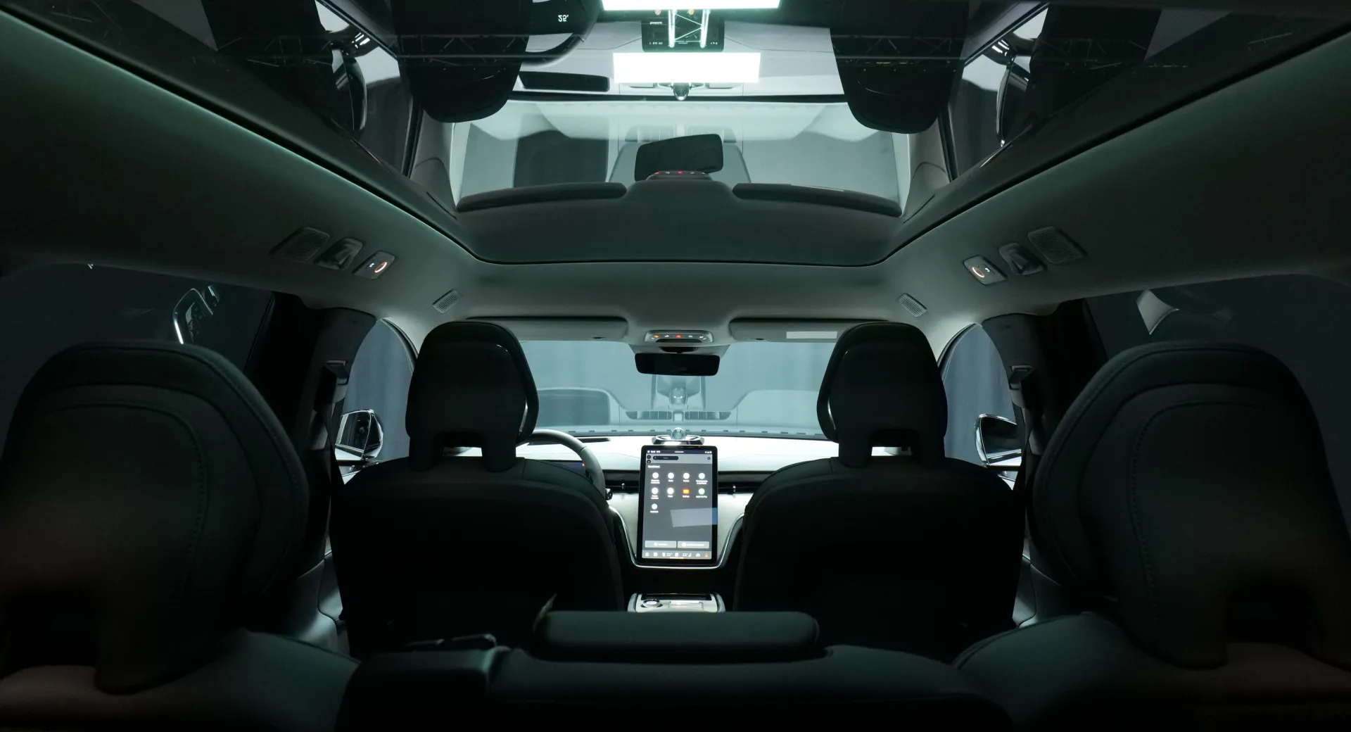 Autokuva 18 - JNT-642