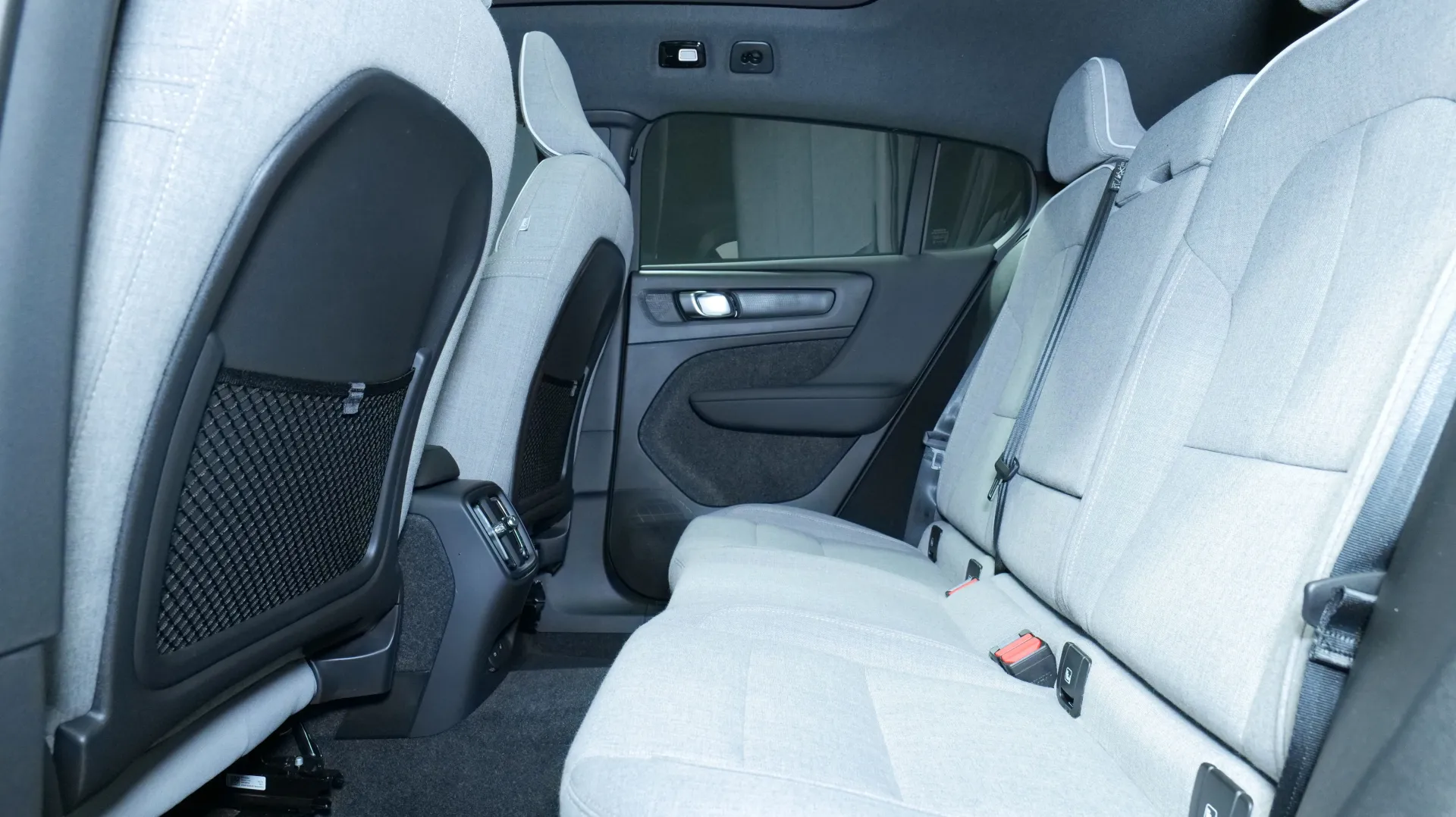 Autokuva 16 - JNY-764