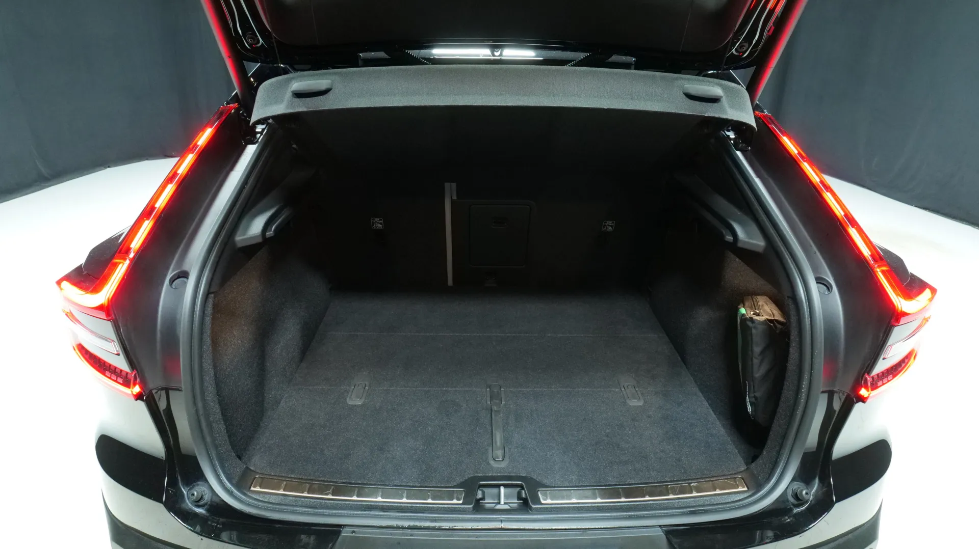 Autokuva 17 - JNY-764