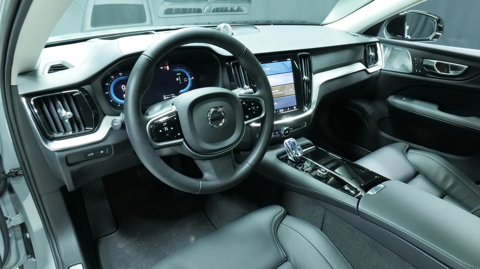 Autokuva 13 - JNY-783