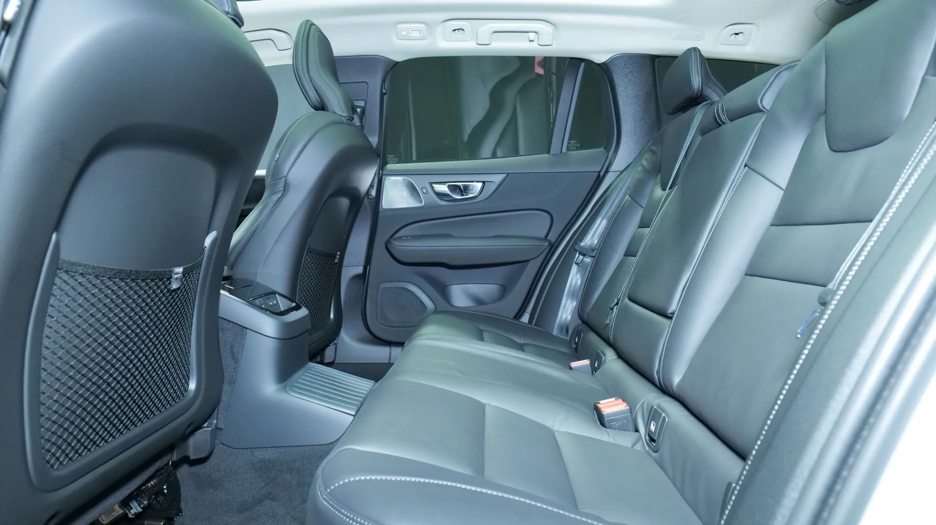 Autokuva 16 - JNY-783