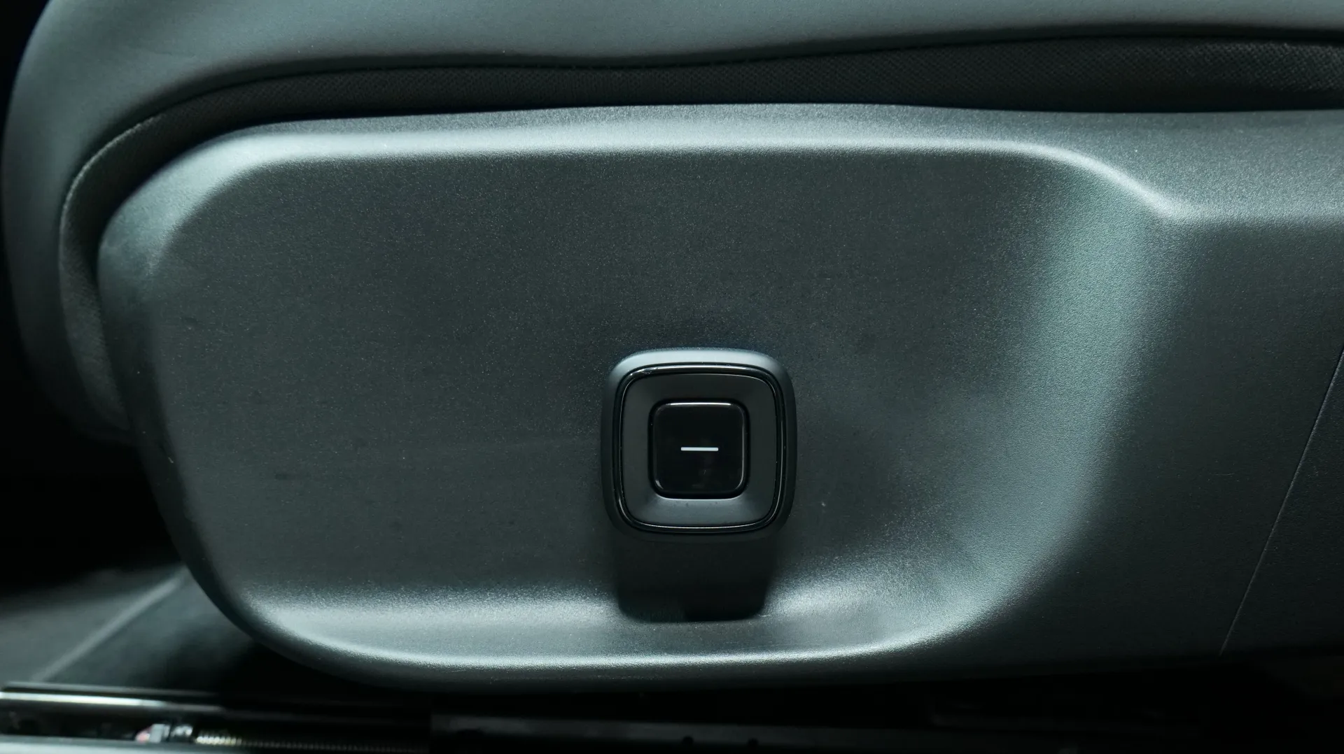 Autokuva 9 - JNZ-543