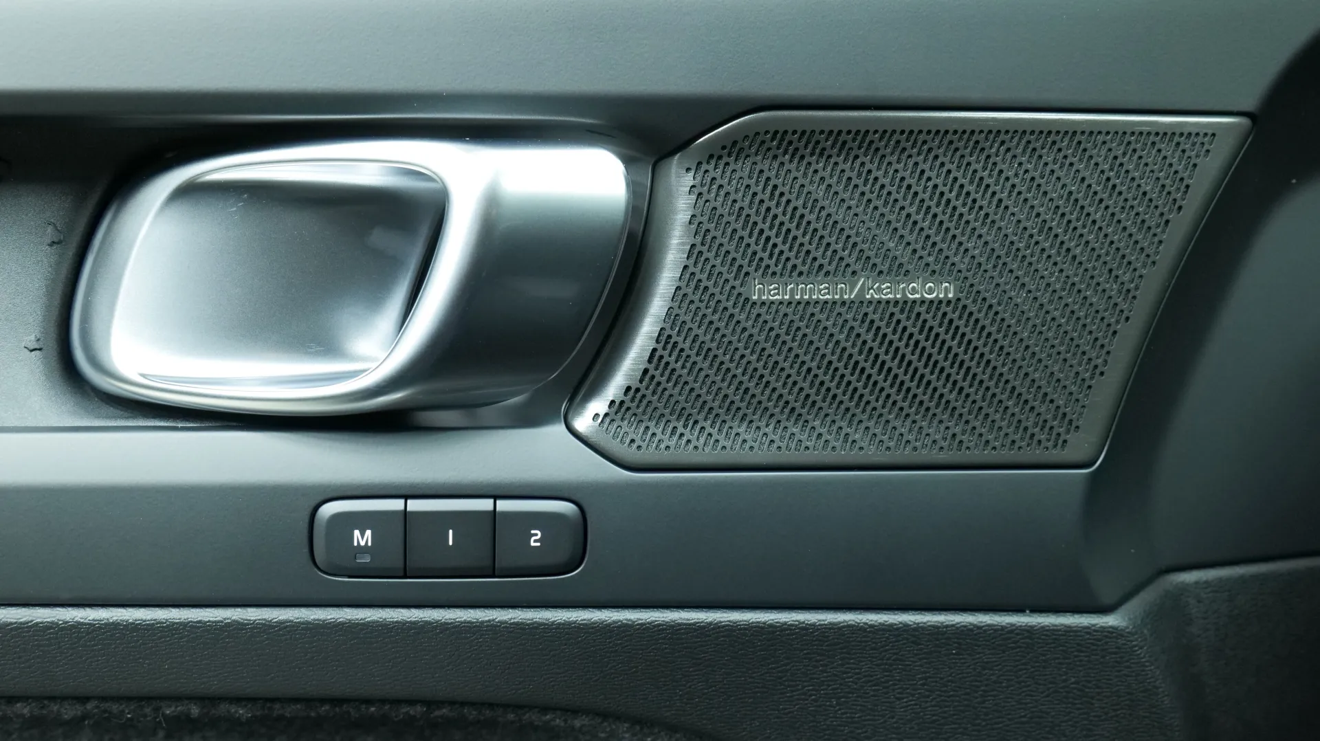 Autokuva 10 - JOL-293