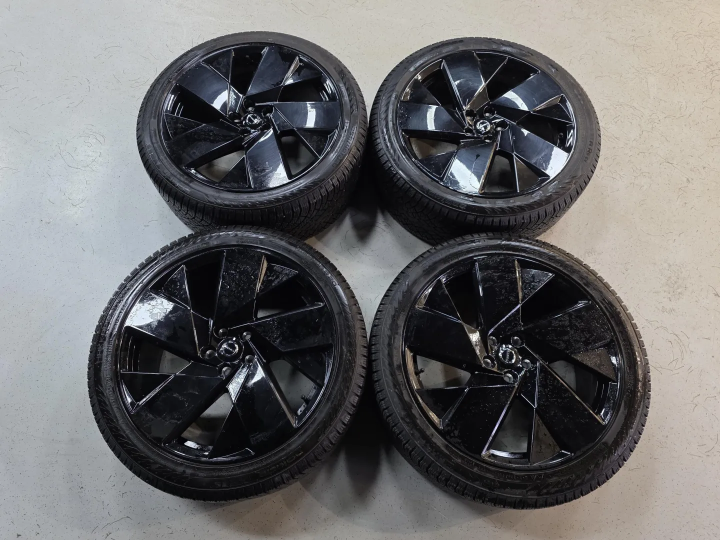 Autokuva 12 - JOL-745