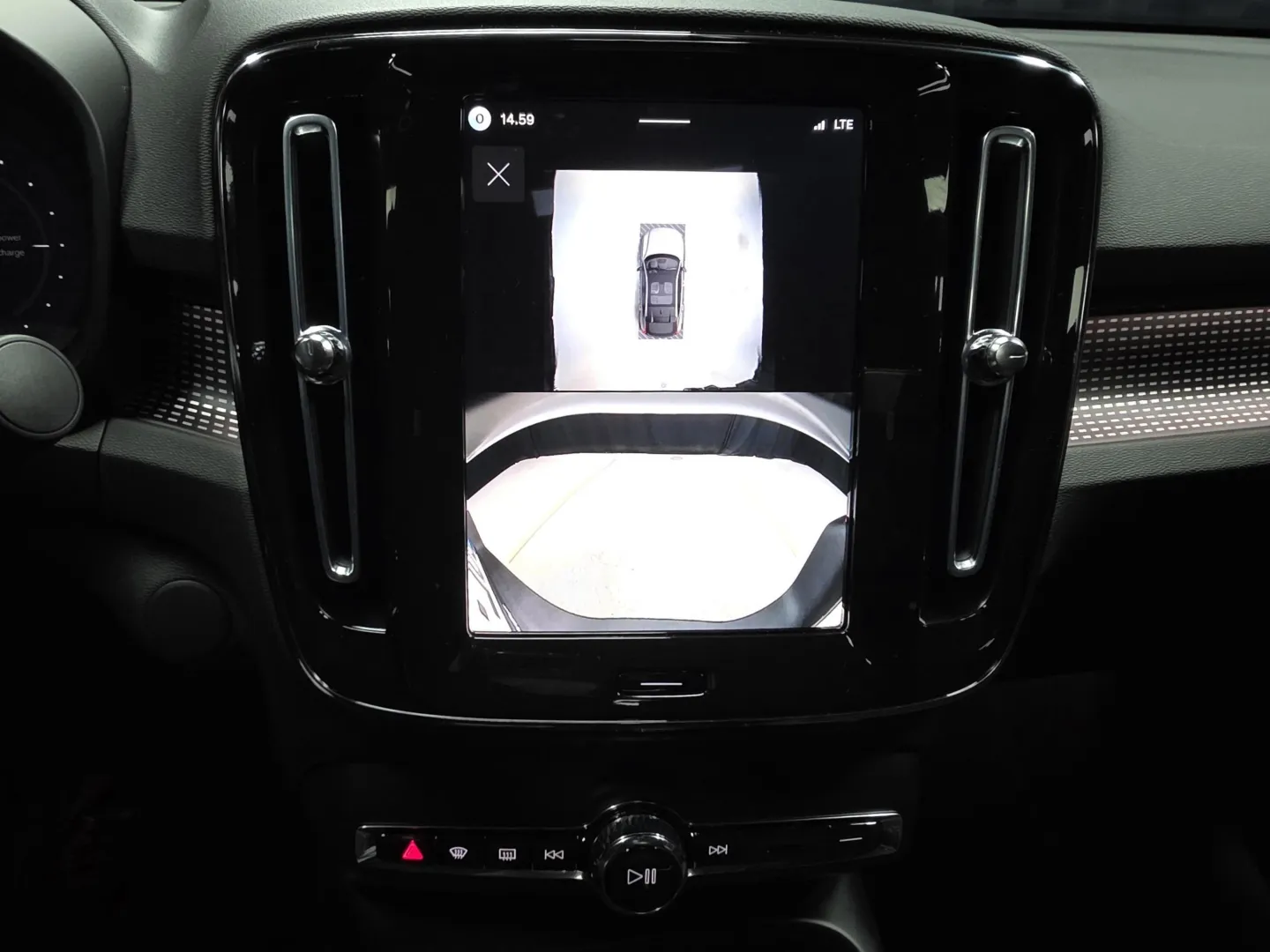 Autokuva 13 - JOL-745