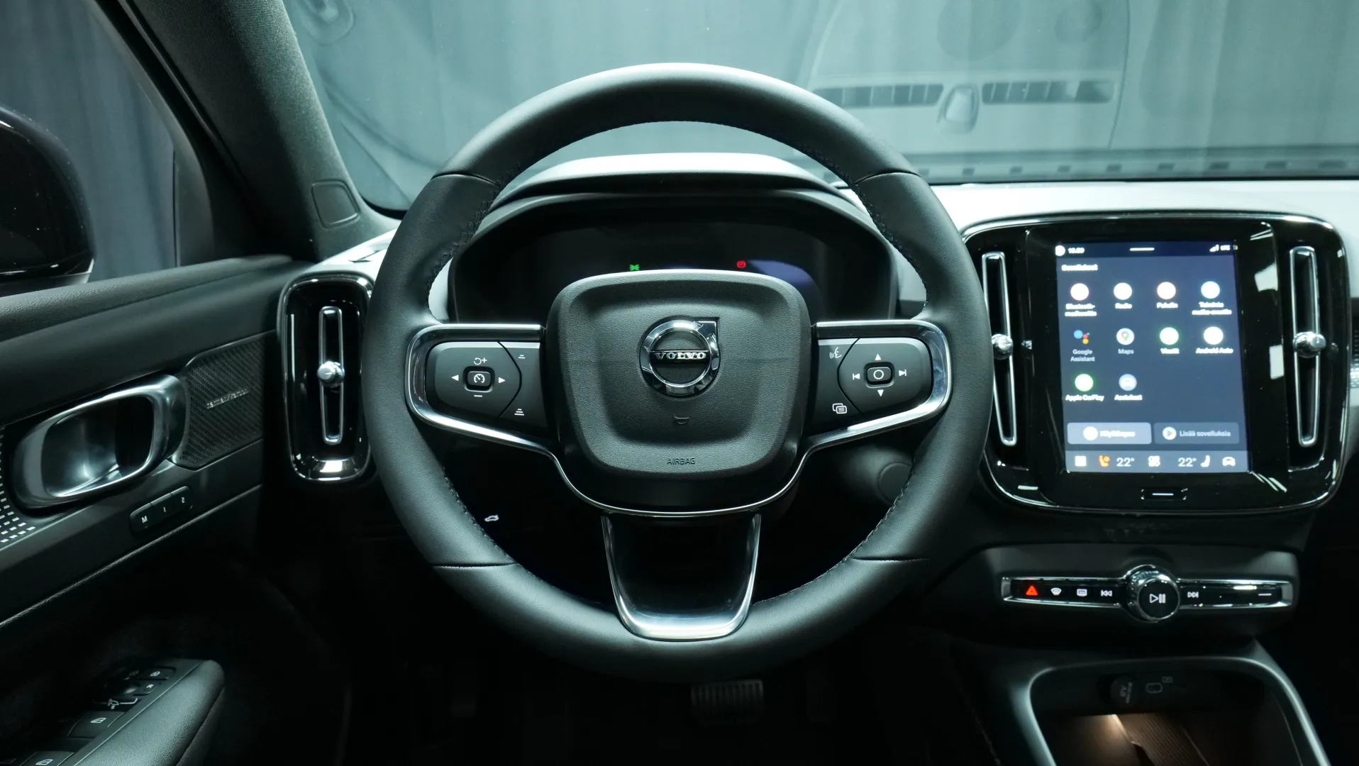 Autokuva 14 - JOM-956