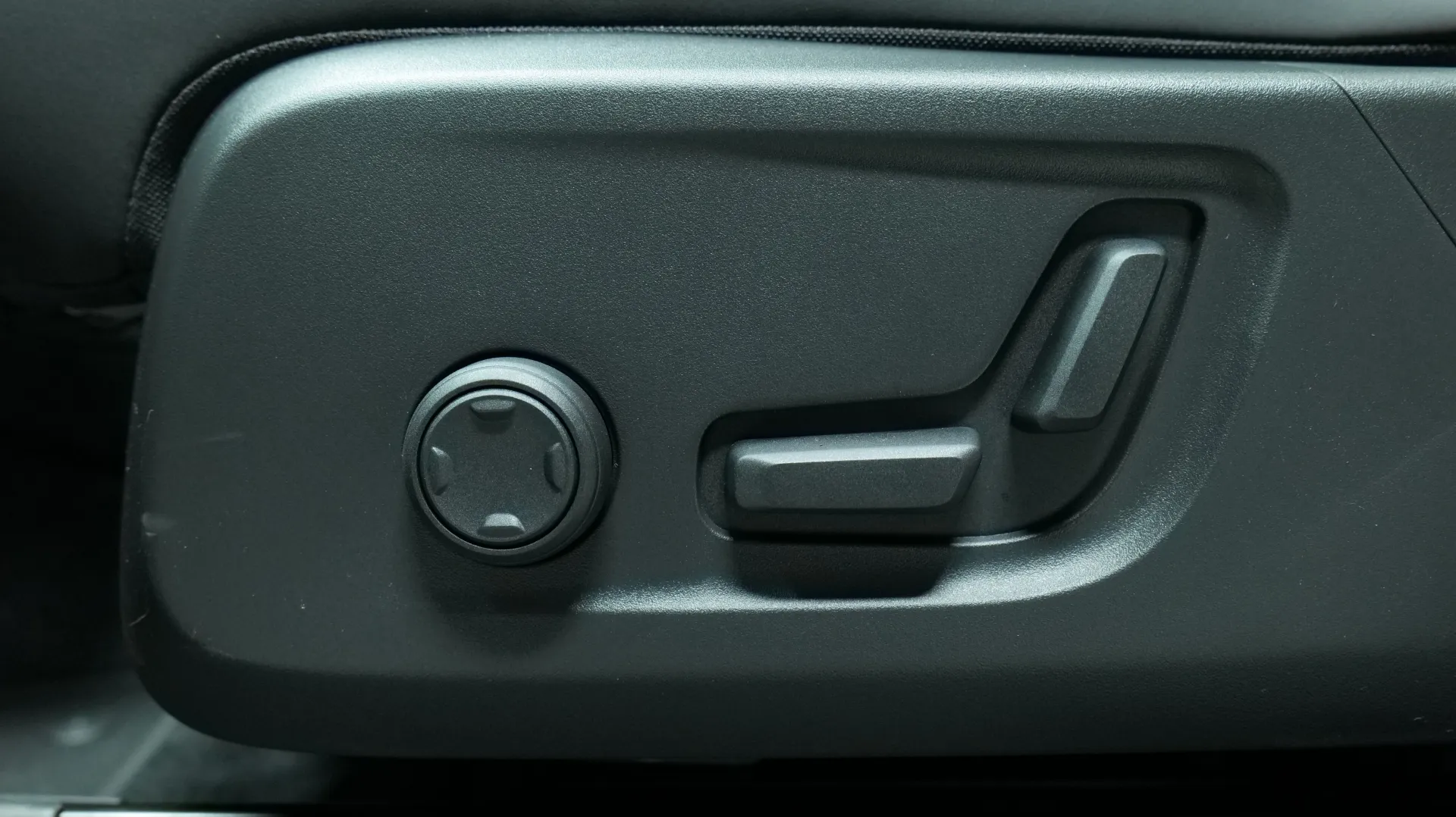 Autokuva 10 - JOM-956