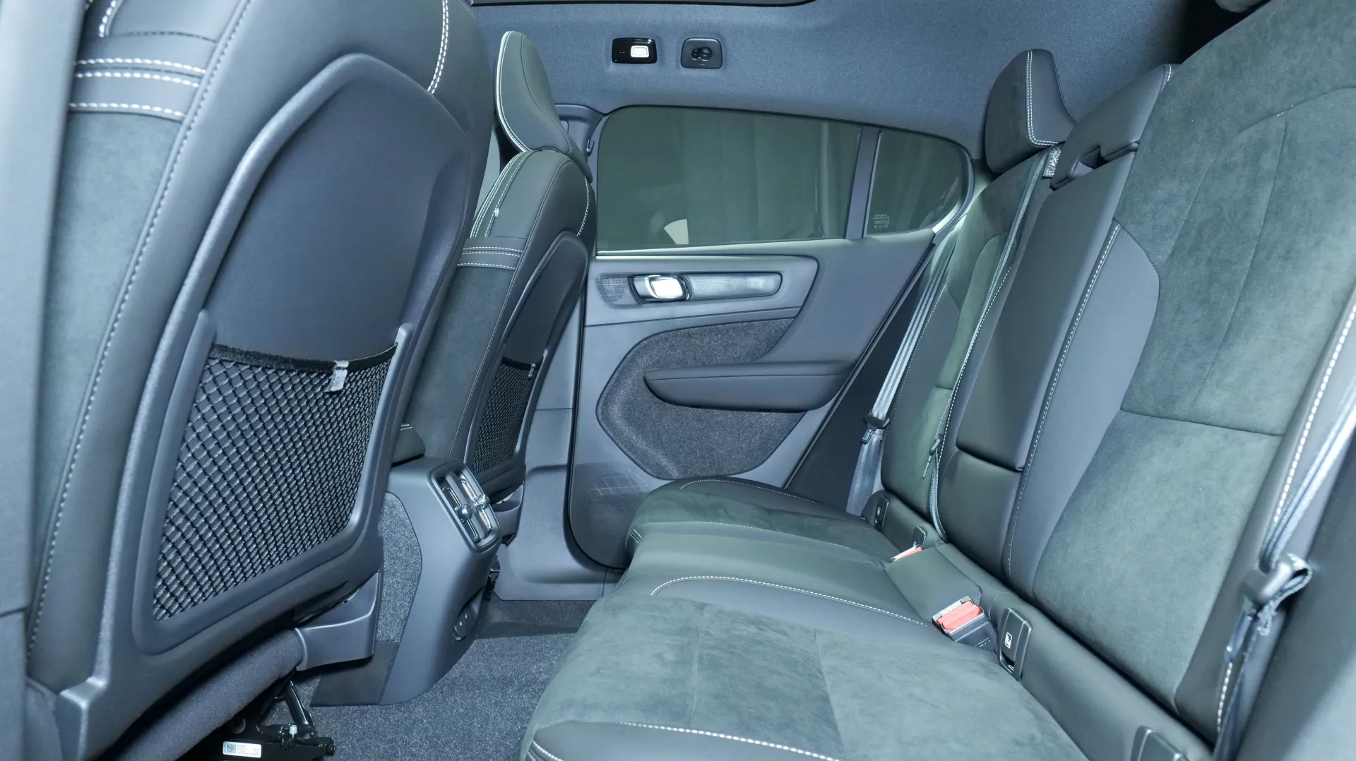 Autokuva 15 - JOM-956