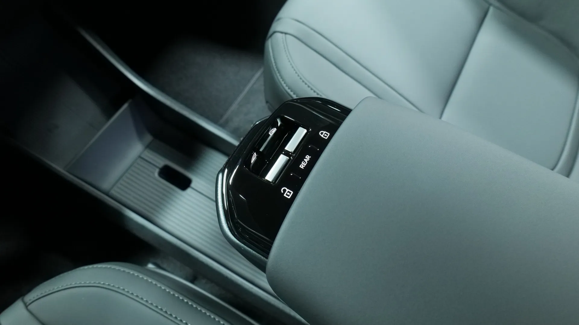 Autokuva 7 - JOM-958