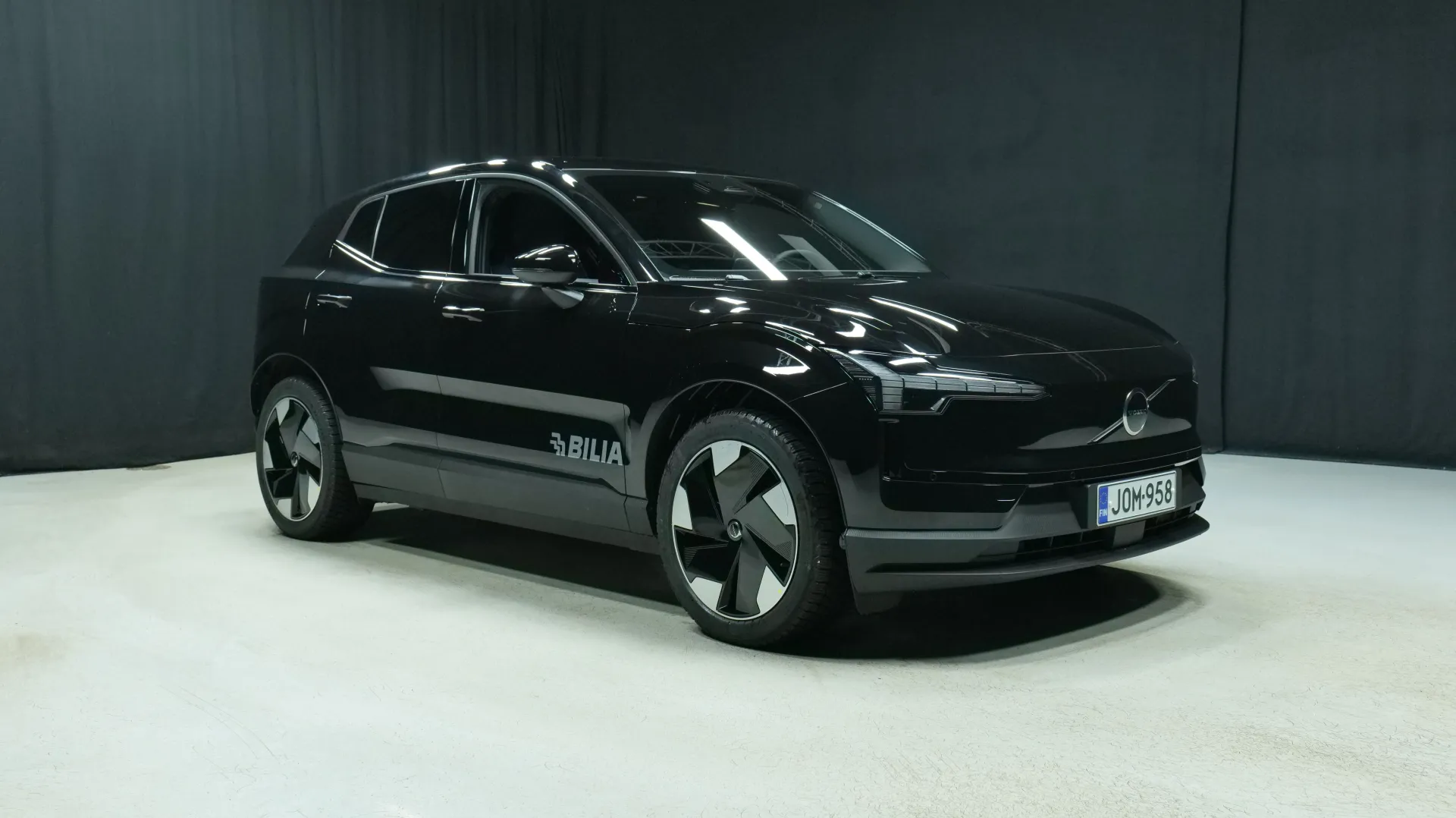 Autokuva 5 - JOM-958