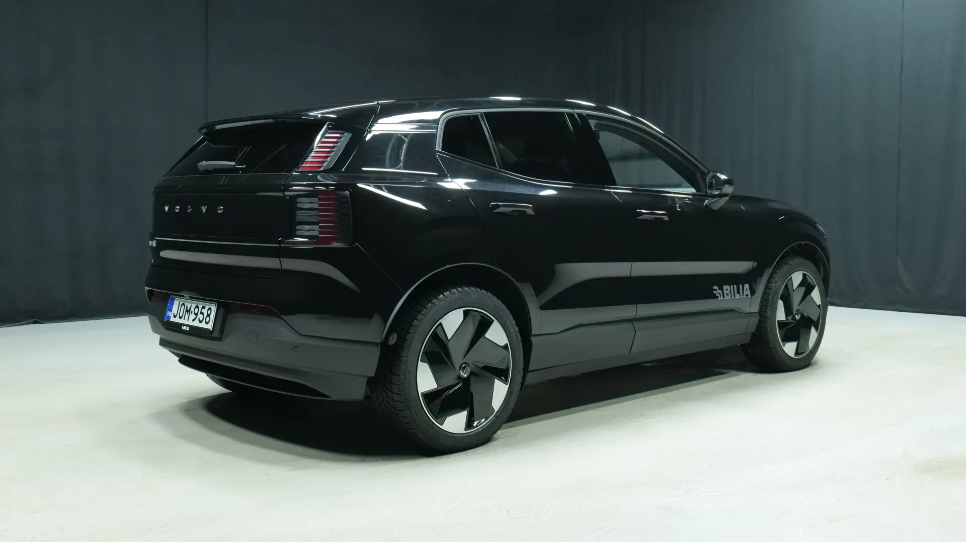 Autokuva 3 - JOM-958