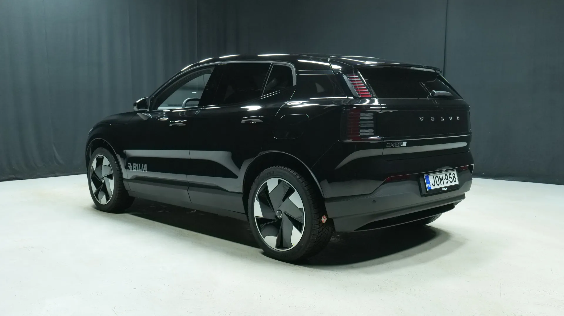 Autokuva 2 - JOM-958